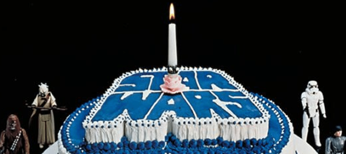 Hora de soprar as velinhas: Star Wars ganha pôster em comemoração aos 40 anos da saga
