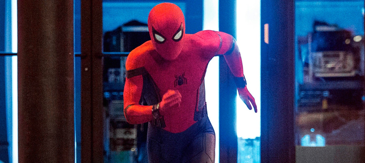 Homem-Aranha: De Volta ao Lar ganha pôster animado e novas imagens