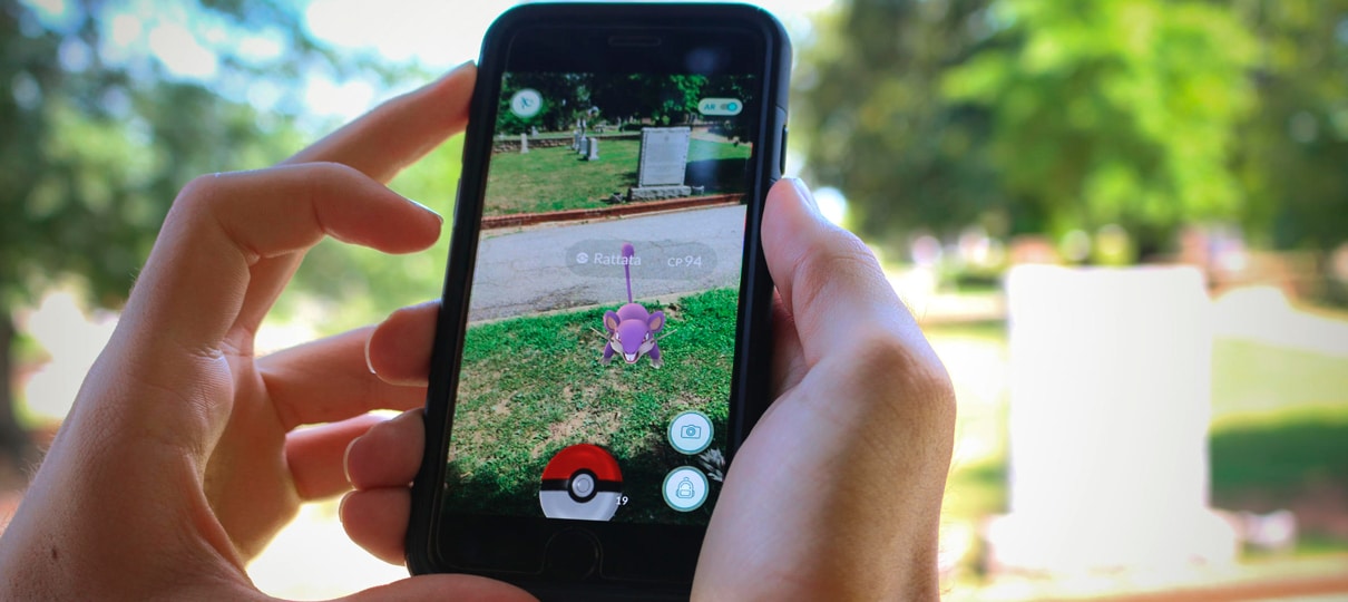 Jogadores de Pokémon GO ajudam a prender criminosos em cemitério!