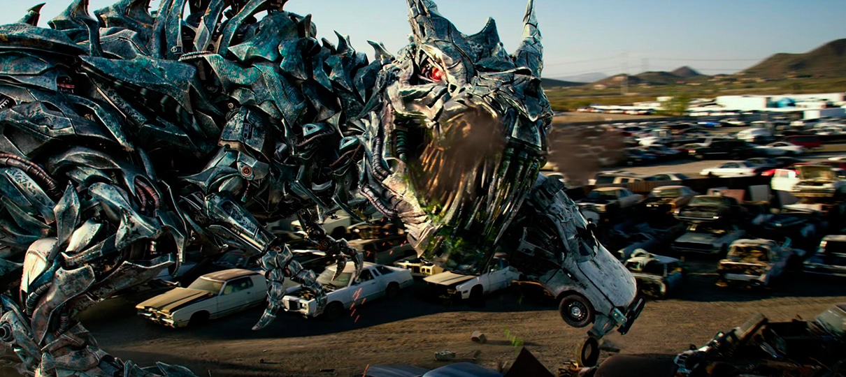 Transformers: O Último Cavaleiro | Dinossauro, ação e explosões definem o novo trailer