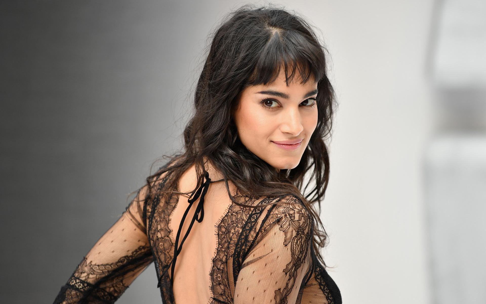 Fahrenheit 451 | Sofia Boutella, de Star Trek e A Múmia, viverá Clarisse no filme