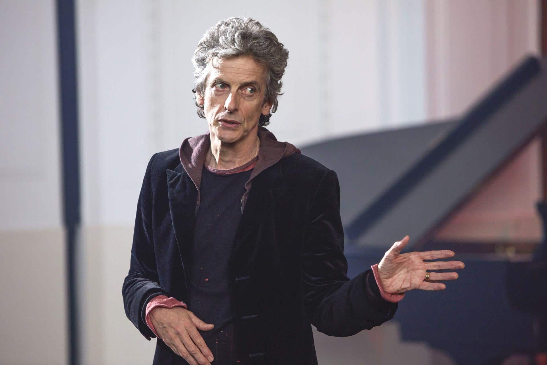 Doctor Who | Steven Moffat promete regeneração "diferente" para Peter Capaldi