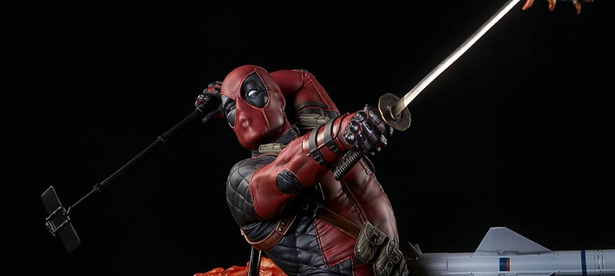 Essa action figure do Deadpool vem com pau de selfie e muita zuera!