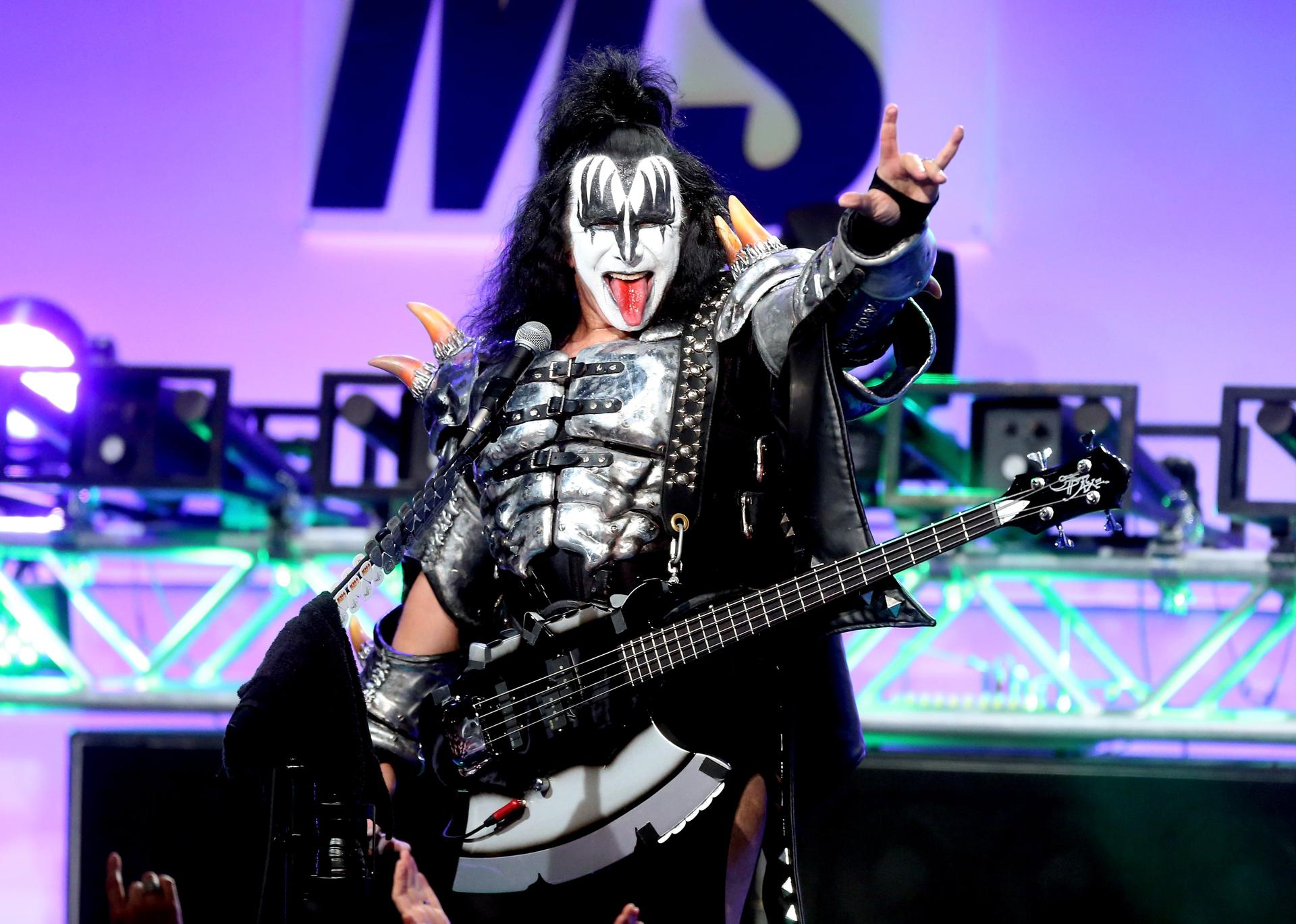 KISS | Banda volta à Idade da Pedra em prévia de nova HQ