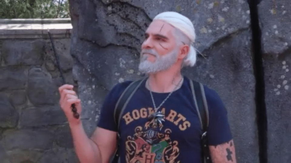 Você é um bruxeiro, Geralt: cosplayer faz homenagem aos 20 anos de Harry Potter