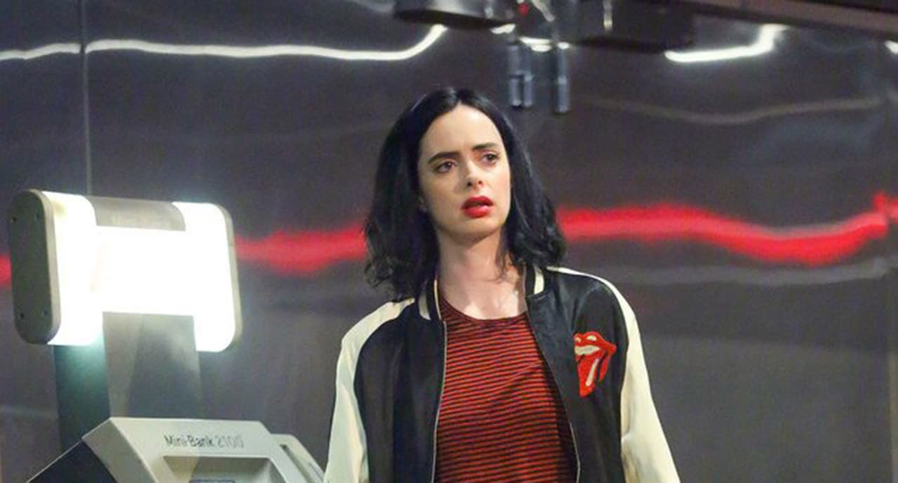 Jessica Jones está cheia de grana em foto dos bastidores da segunda temporada