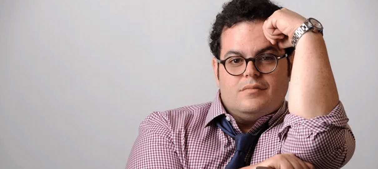 Josh Gad posta foto com Geoff Johns e dá mais pistas que será o Pinguim nos cinemas