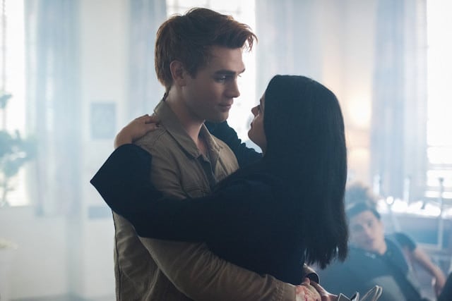 Riverdale -- "A Kiss Before Dying" -- Image Number: RVD201b_0363.jpg -- Pictured (L-R): KJ Apa as Archie Andrews and Camila Mendes as Veronica Lodge -- Photo: Dean Buscher/The CW -- ÃÂ© 2017 The CW Network. All Rights Reserved