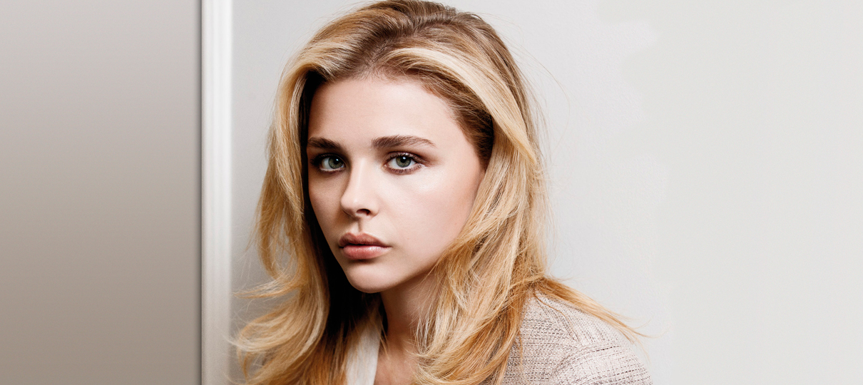 Chloe Moretz se diz chocada com campanha ofensiva de Red Shoes and the Seven Dwarfs