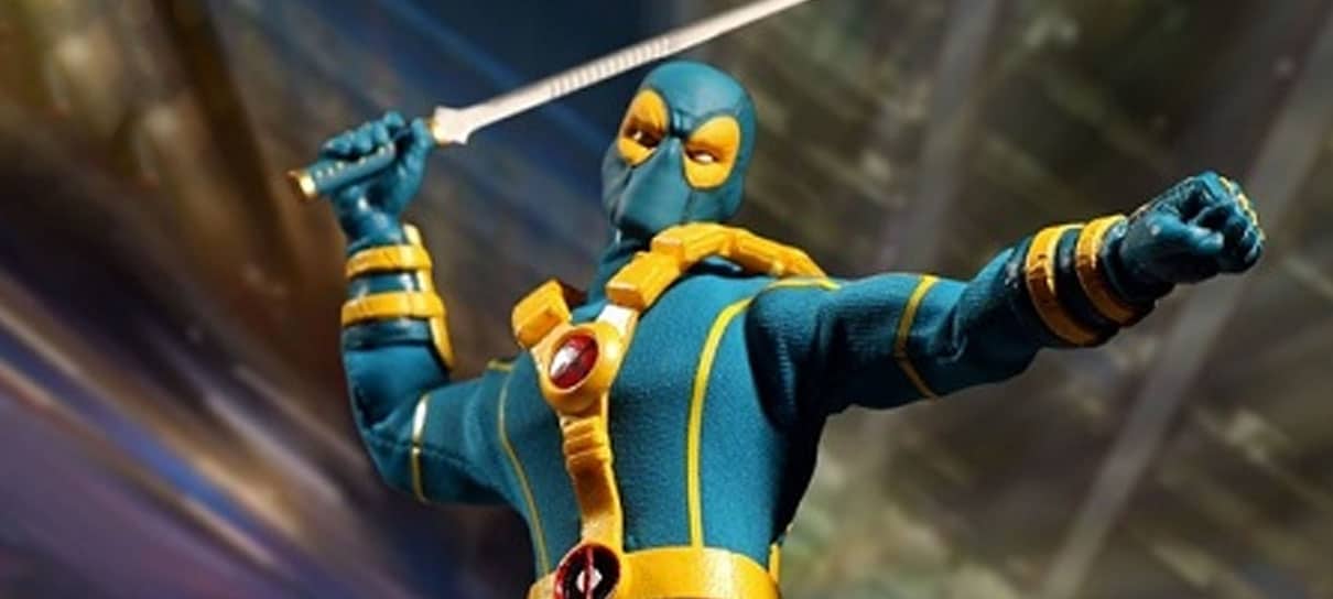 Action figure coloca uniforme dos X-Men no Deadpool