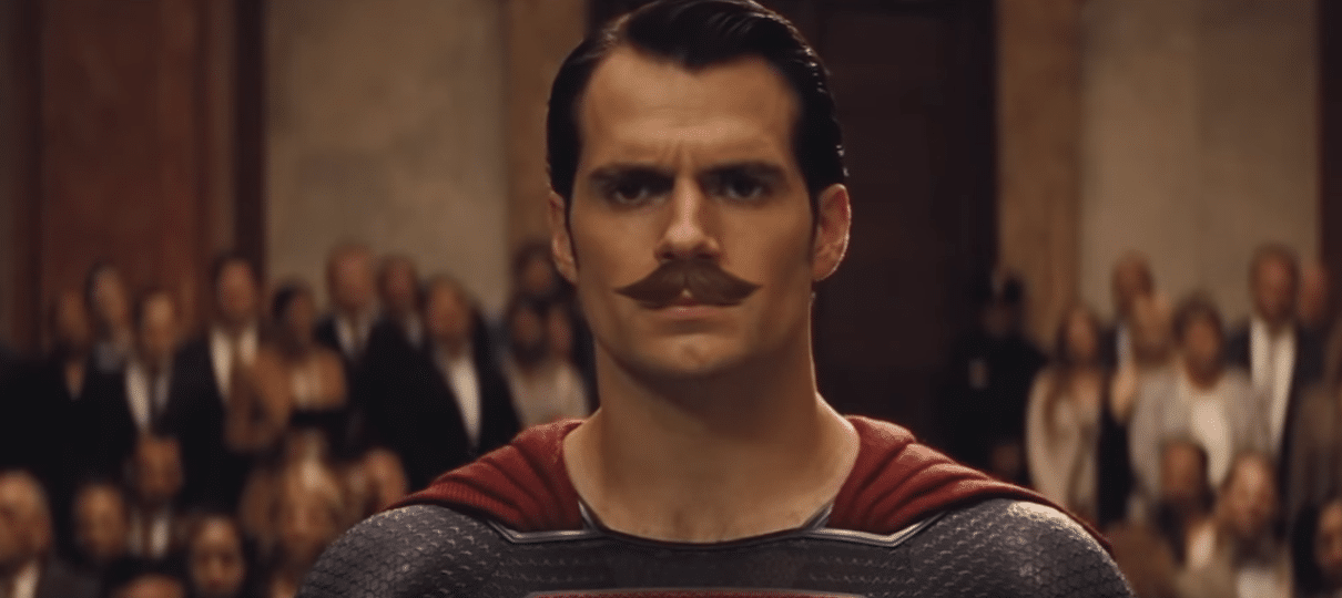 Batman Vs Superman: A Origem do Bigode! Assista à melhor paródia do filme