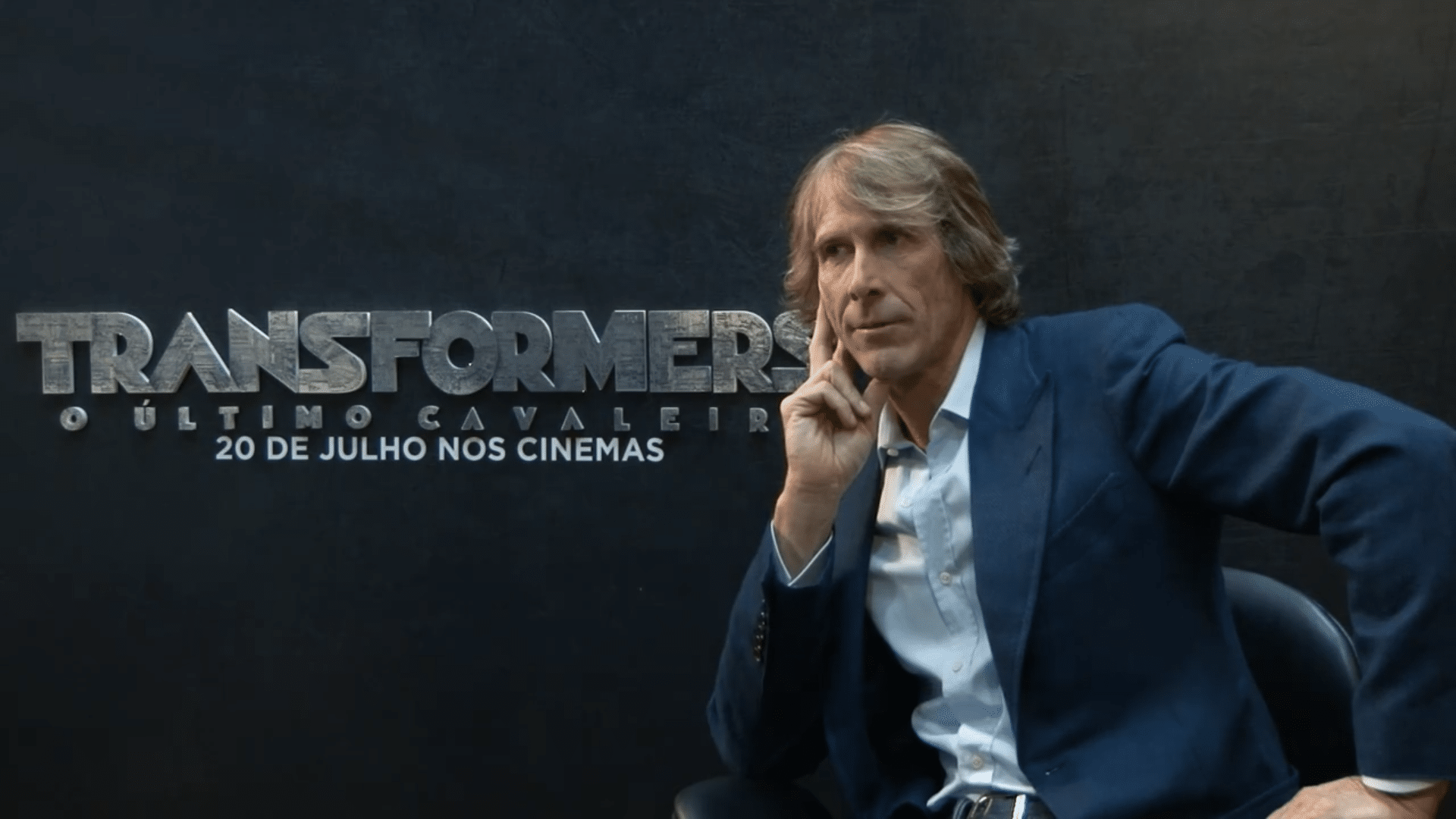 Michael Bay: "Quando eles dizem 3D, é tudo falso 3D"; assista à nossa entrevista