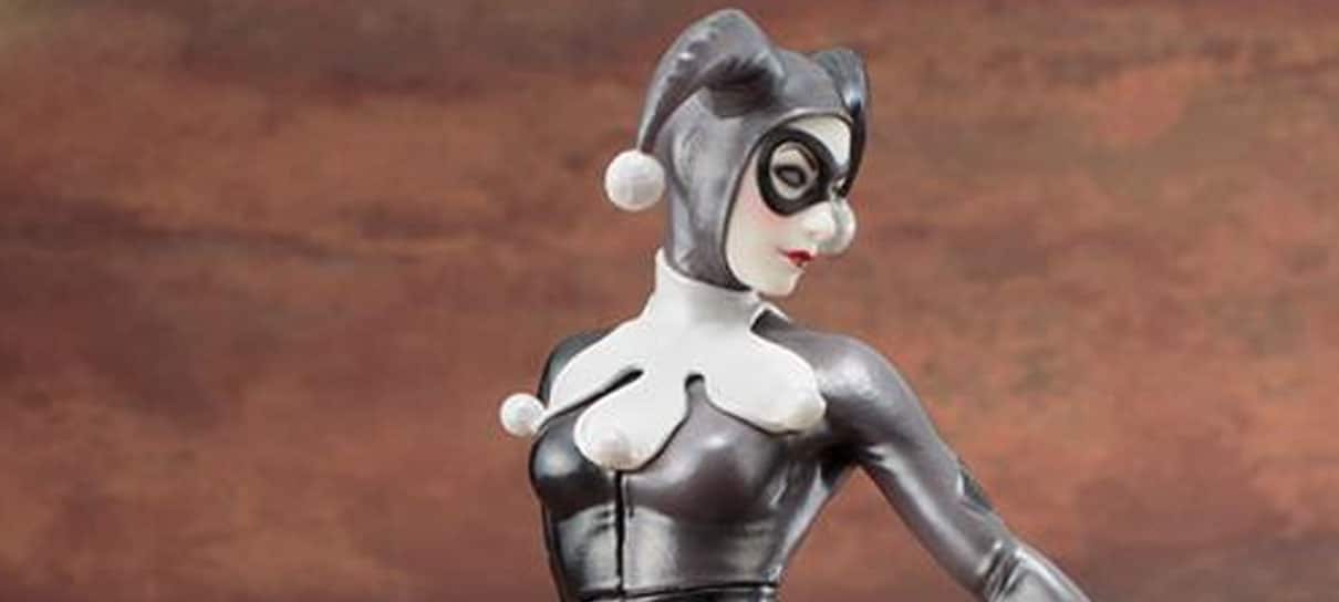 SDCC 2017 | Arlequina ganha estatueta em preto e branco