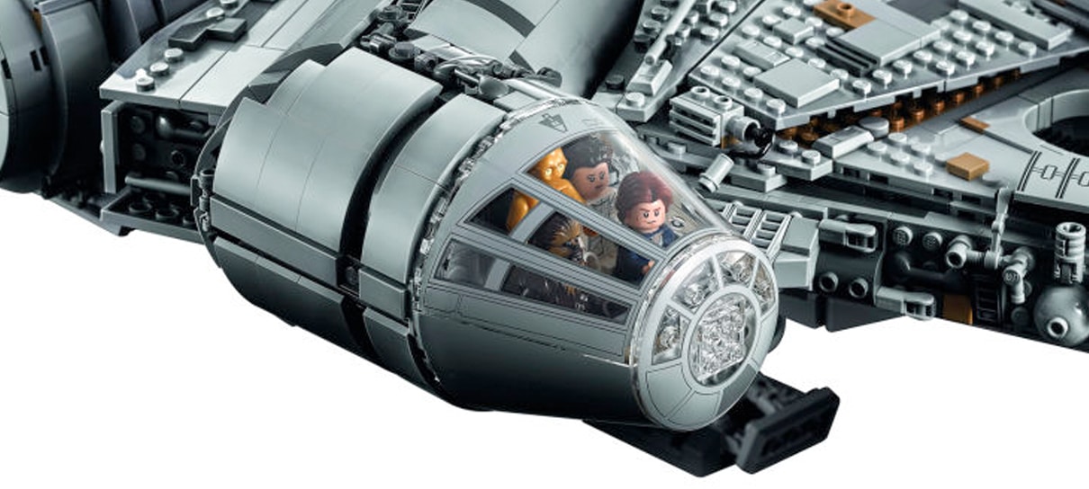 Atravesse a Galáxia em 12 parsecs com esse LEGO gigante da Millenium Falcon