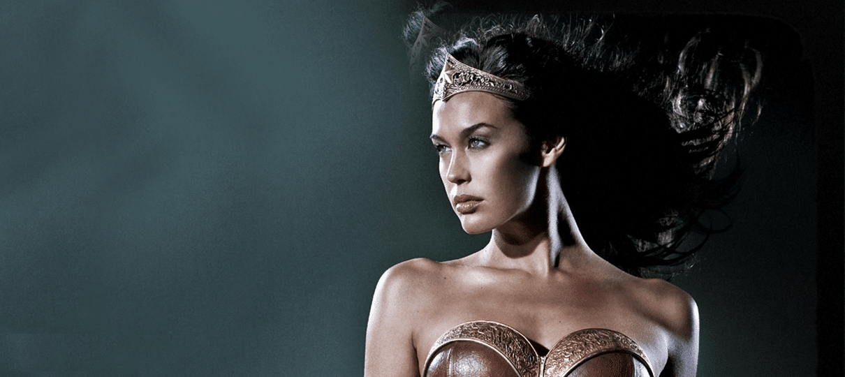 Liga da Justiça de George Miller teria confronto entra Mulher-Maravilha e Superman