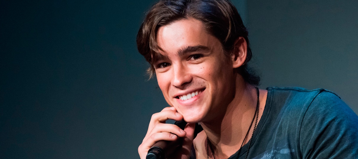 Jovens Titãs | Brenton Thwaites, de Piratas do Caribe, será Dick Grayson na série