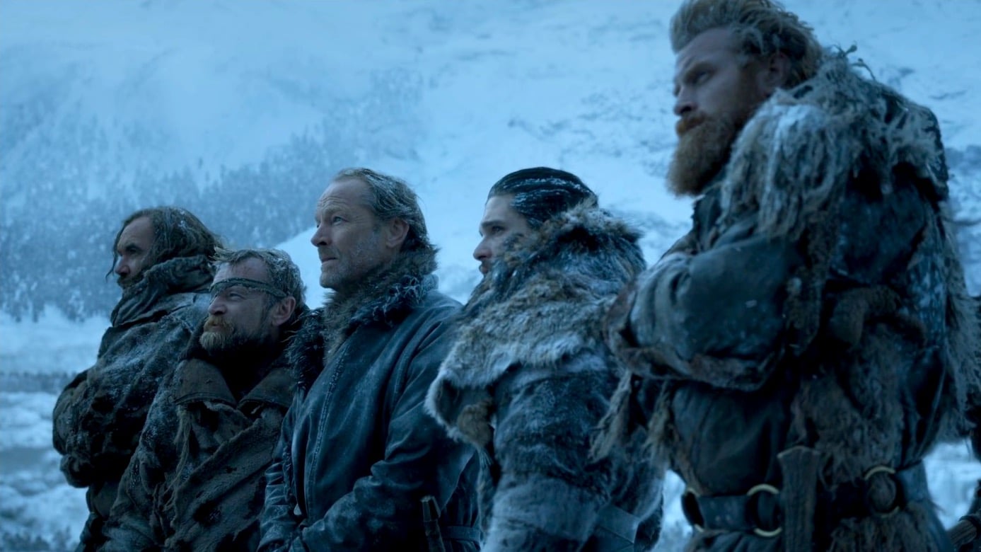 Game of Thrones | Tormund, Jorah, Cão e Beric cantam em vídeo de bastidores