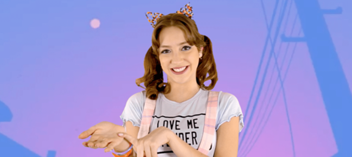 Turma da Mônica Jovem | Denise lança o programa "DeNews" em canal no YouTube