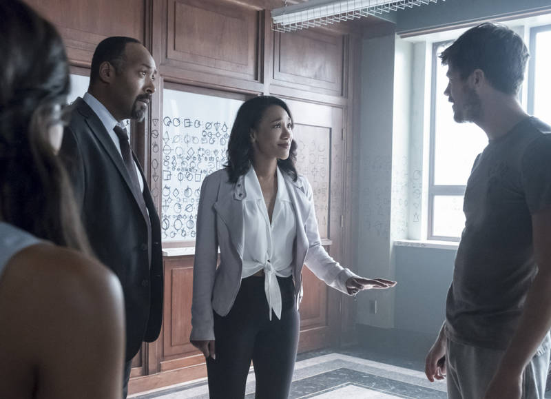 The Flash -- "The Flash Reborn" -- Image Number: FLA401a_0151b.jpg -- Pictured (L-R) Jesse L. Martin as Detective Joe West, Candice Patton as Iris West and Grant Gustin as Barry Allen -- Photo: Katie Yu/The CW -- ÃÂ© 2017 The CW Network, LLC. All rights reserved.