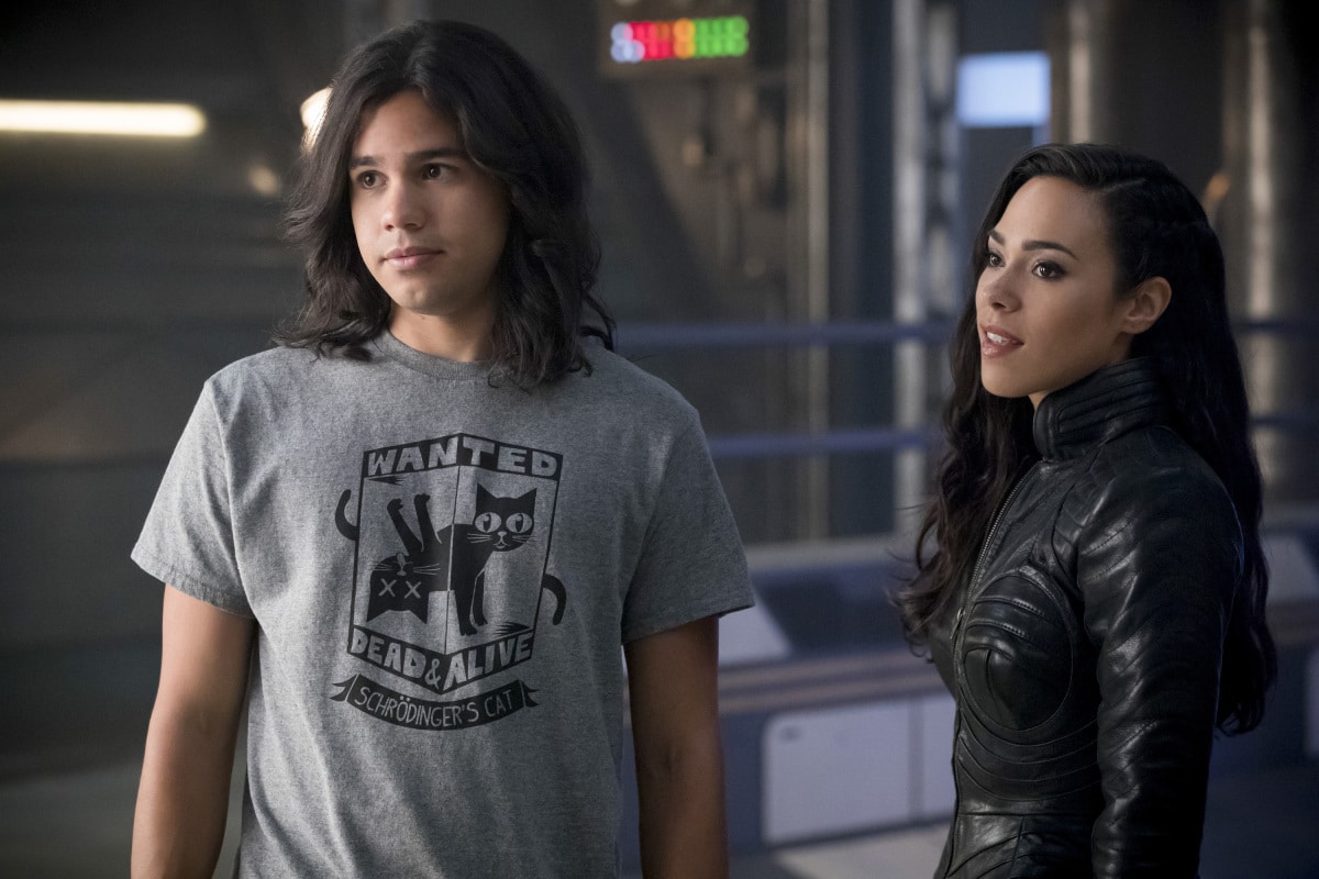 The Flash -- "Mixed Signals" -- Image Number: FLA402a_0597b.jpg -- Pictured (L-R): Carlos Valdes as Cisco Ramon and Jessica Camacho as Gypsy -- Photo: Jack Rowand/The CW -- ÃÂ© 2017 The CW Network, LLC. All rights reserved.
