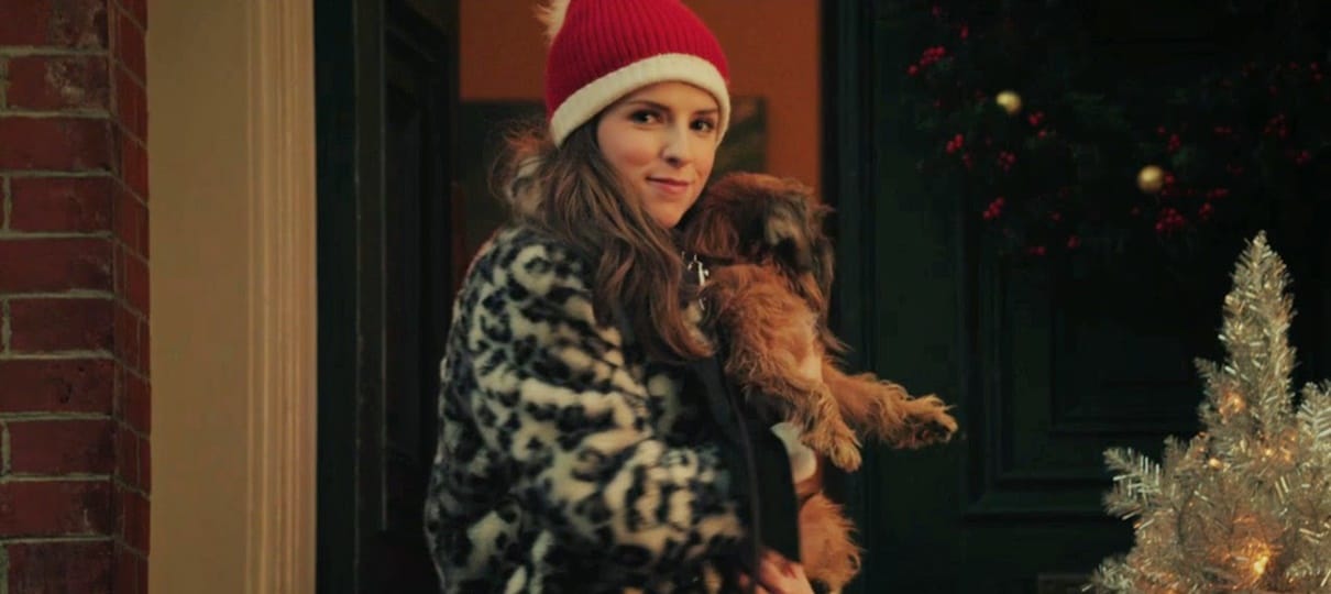 Nicole | Anna Kendrick é a filha do Papai Noel em nova foto do filme da Disney