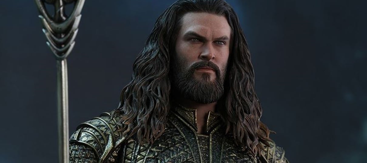 Liga da Justiça | Aquaman está pronto para lutar nessa miniatura detalhada da Hot Toys!