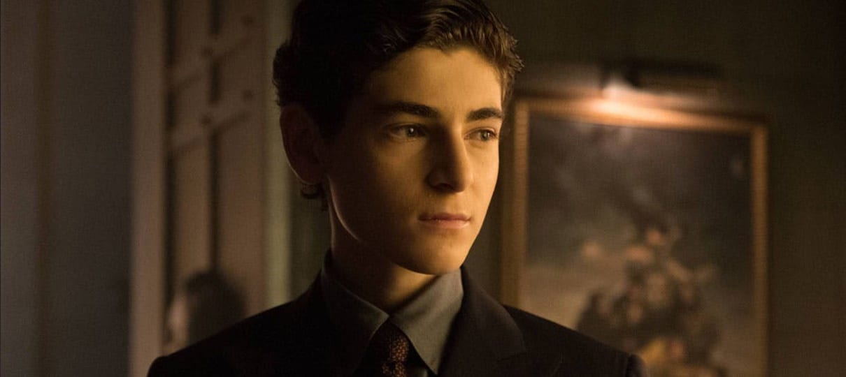 Gotham | Vídeo promocional aponta novo interesse amoroso para Bruce Wayne (sim, de novo)