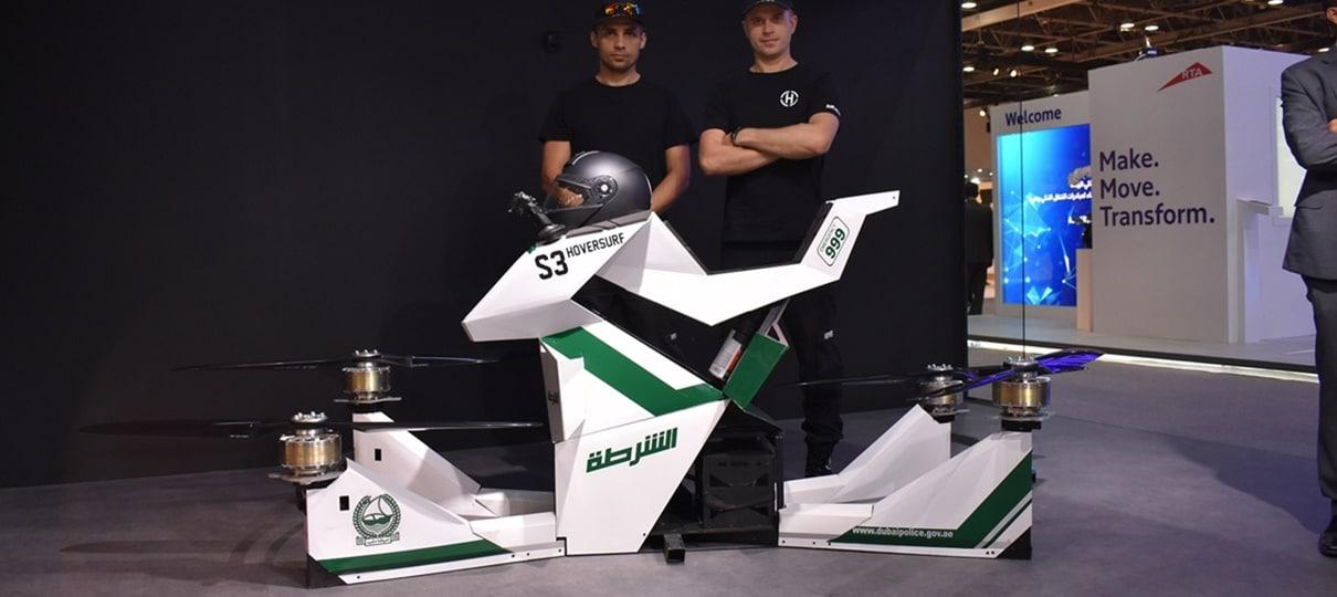 Policiais em Dubai começam a usar motos voadoras futurísticas para patrulhar as ruas