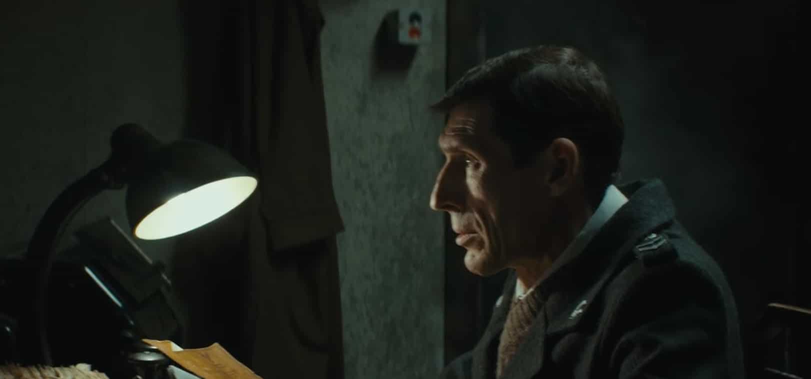Papers, Please | Trailer final do curta é de cortar o coração