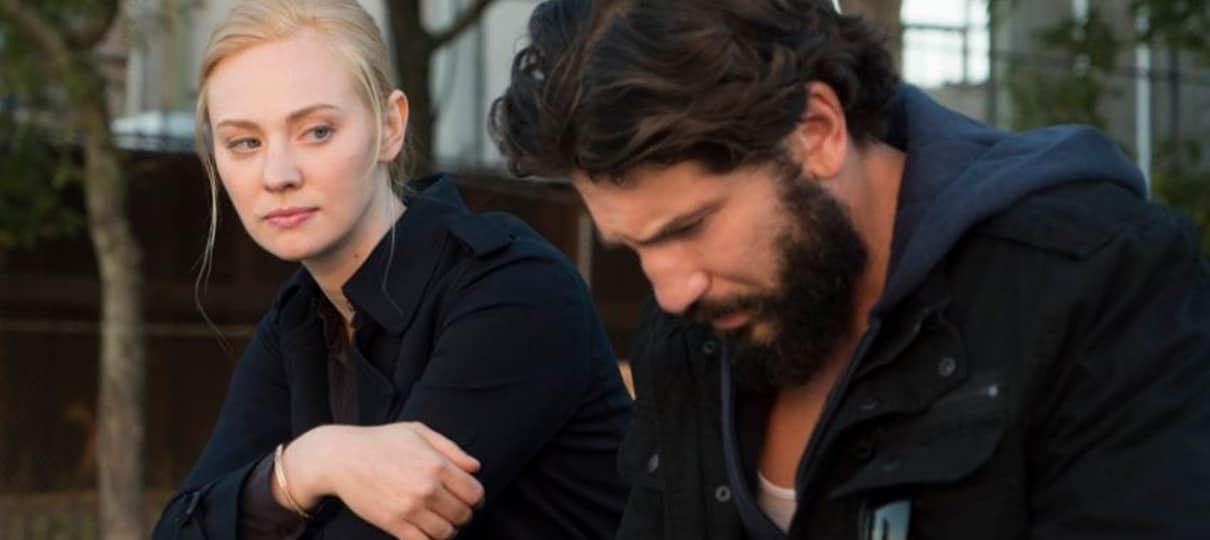 O Justiceiro | Novas imagens mostram Frank Castle com Karen Page de Demolidor