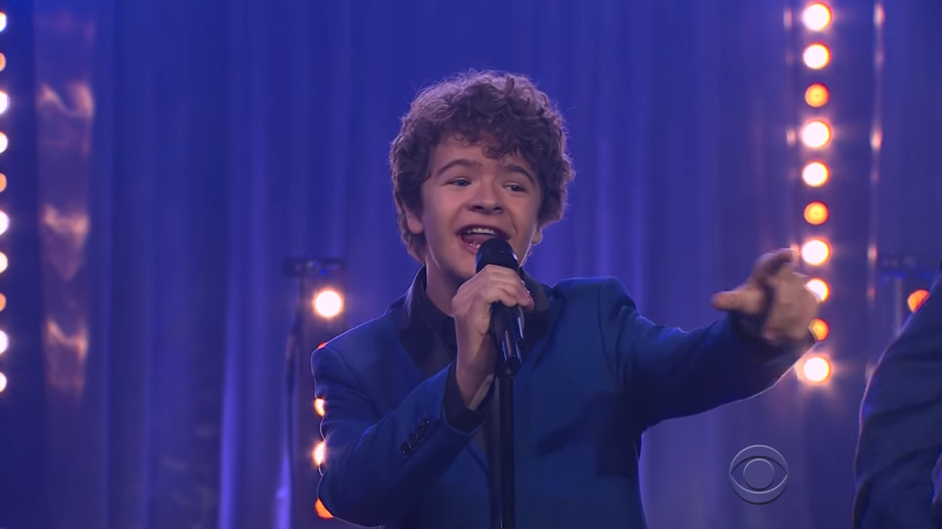 Crianças de Stranger Things encarnam boy band em falso documentário