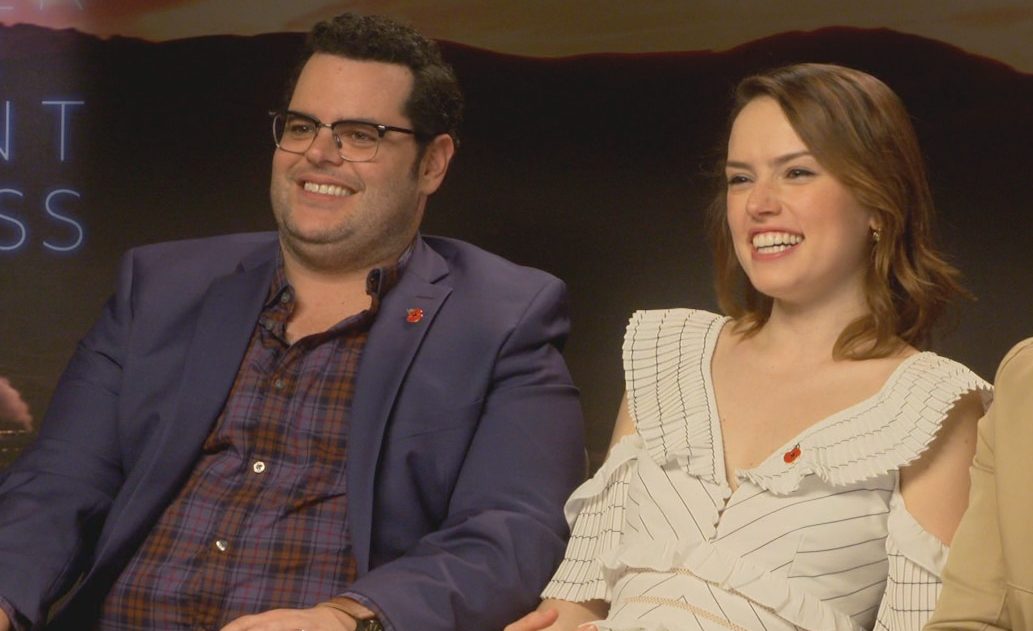Super-Normal | Daisy Ridley e Josh Gad estrelarão comédia da Netflix