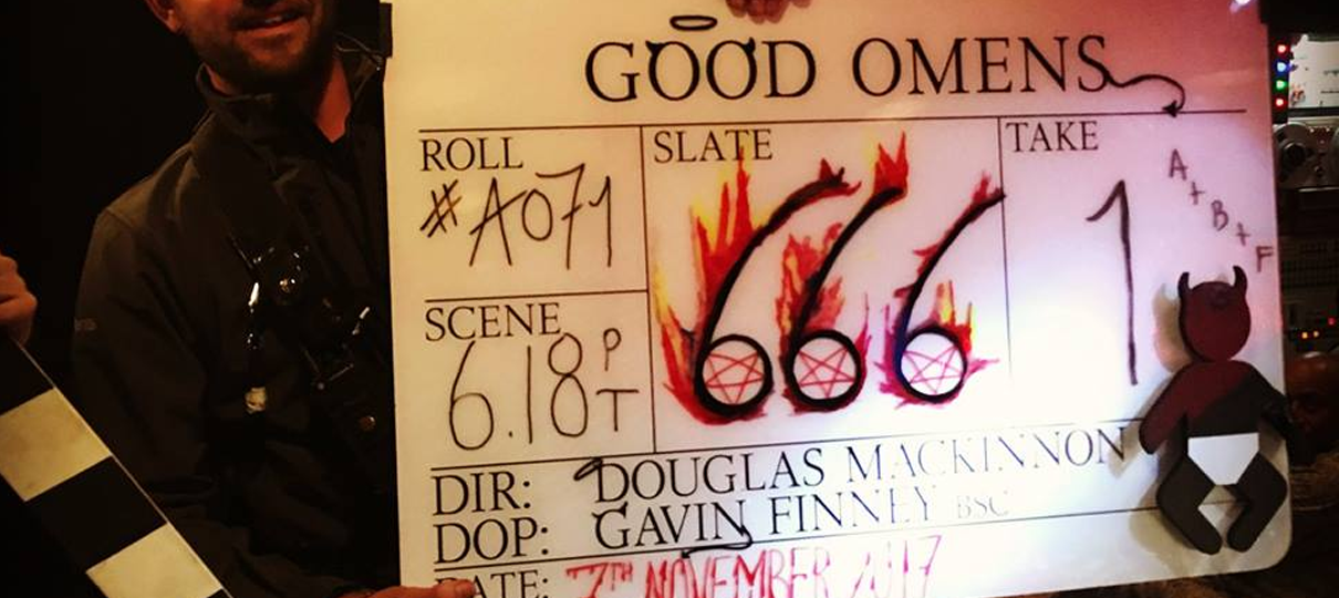 Neil Gaiman publica foto da cena número 666 de Good Omens