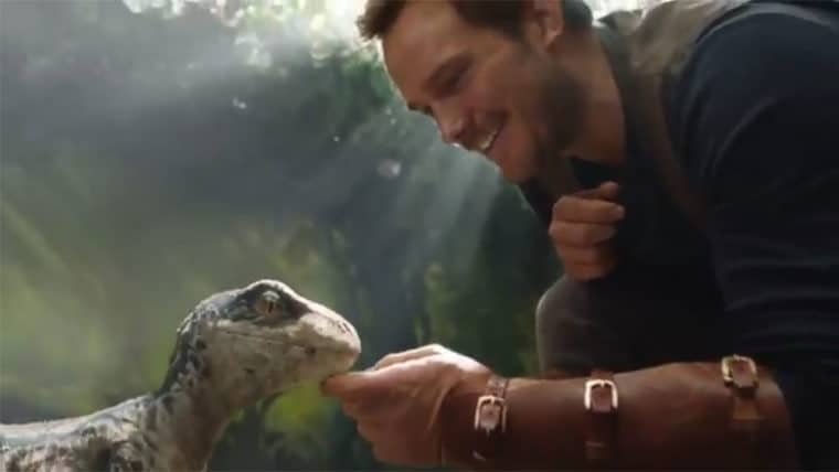 Jurassic World: O Reino Está Ameaçado |  Chris Pratt faz nova amizade em trecho do filme