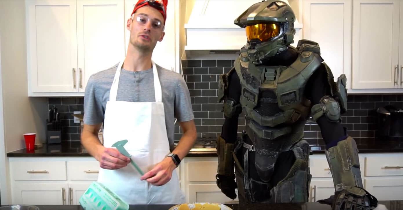 Master Chief tenta ser MasterChef em vídeo zoeira