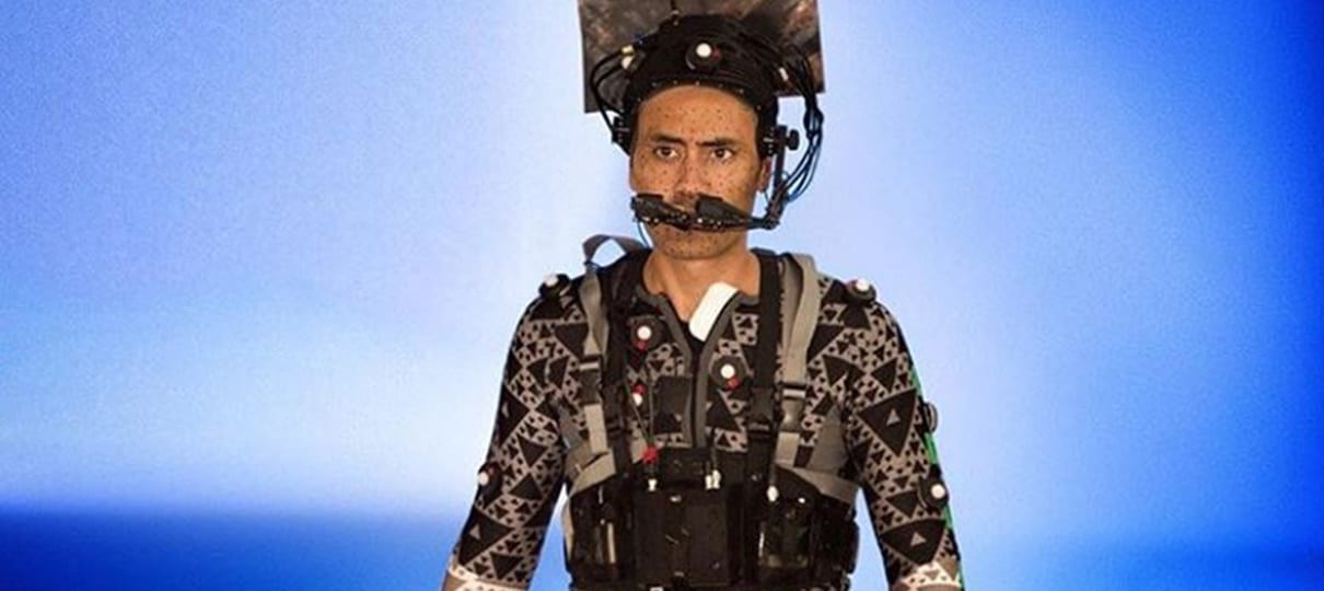 Nova foto de Thor: Ragnarok mostra Taika Waititi com sua roupa de captura de movimentos