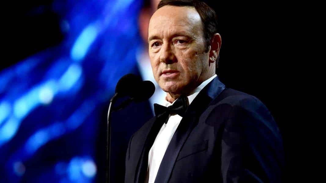Kevin Spacey é acusado de assédio sexual por mais duas outras pessoas