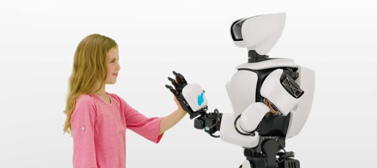 Novo robô humanoide da Toyota é capaz de imitar movimentos precisos do usuário