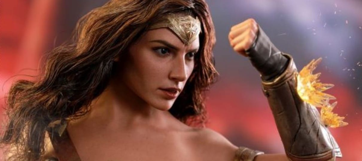 Mulher-Maravilha está pronta para qualquer luta nessa nova figure da Hot Toys!