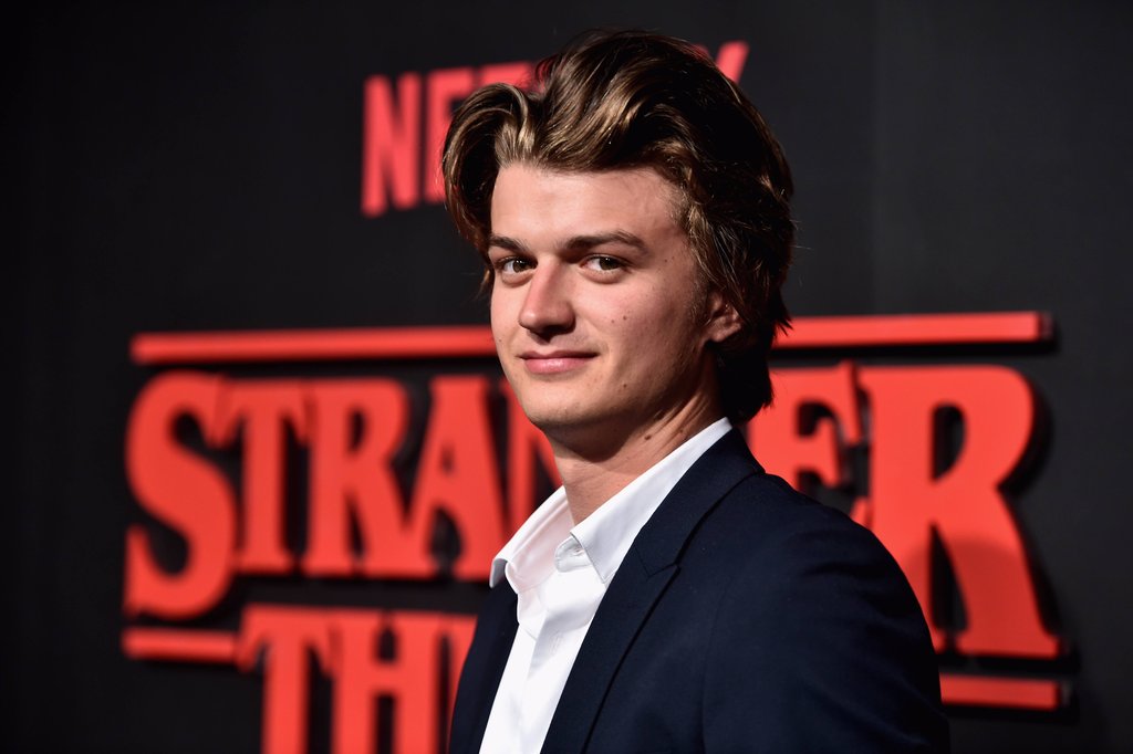 Stranger Things | Joe Keery brinca que vai raspar o cabelo se Harbour ganhar Globo de Ouro