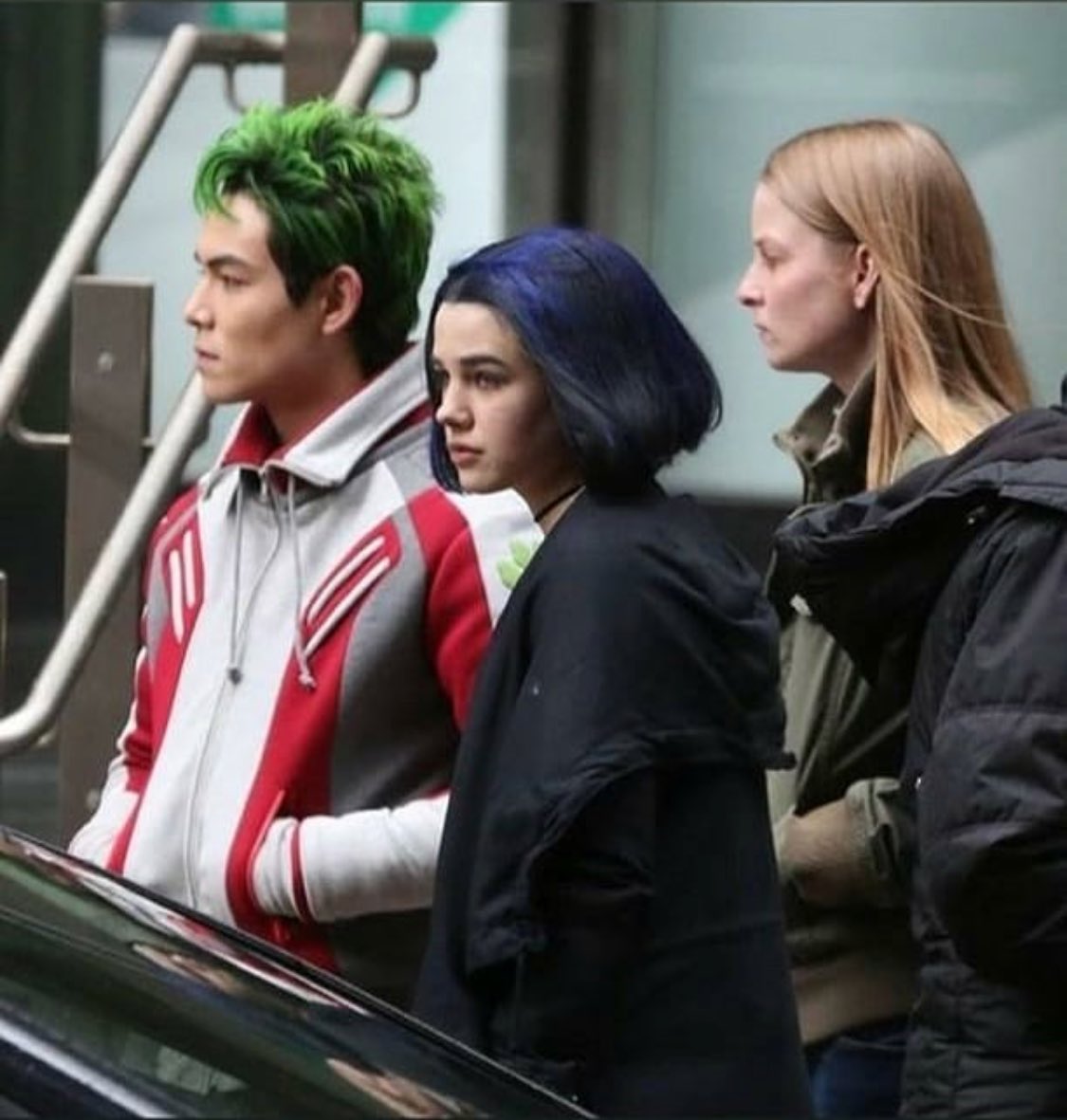 Titans  Robin aparece em novas fotos do live-action - NerdBunker