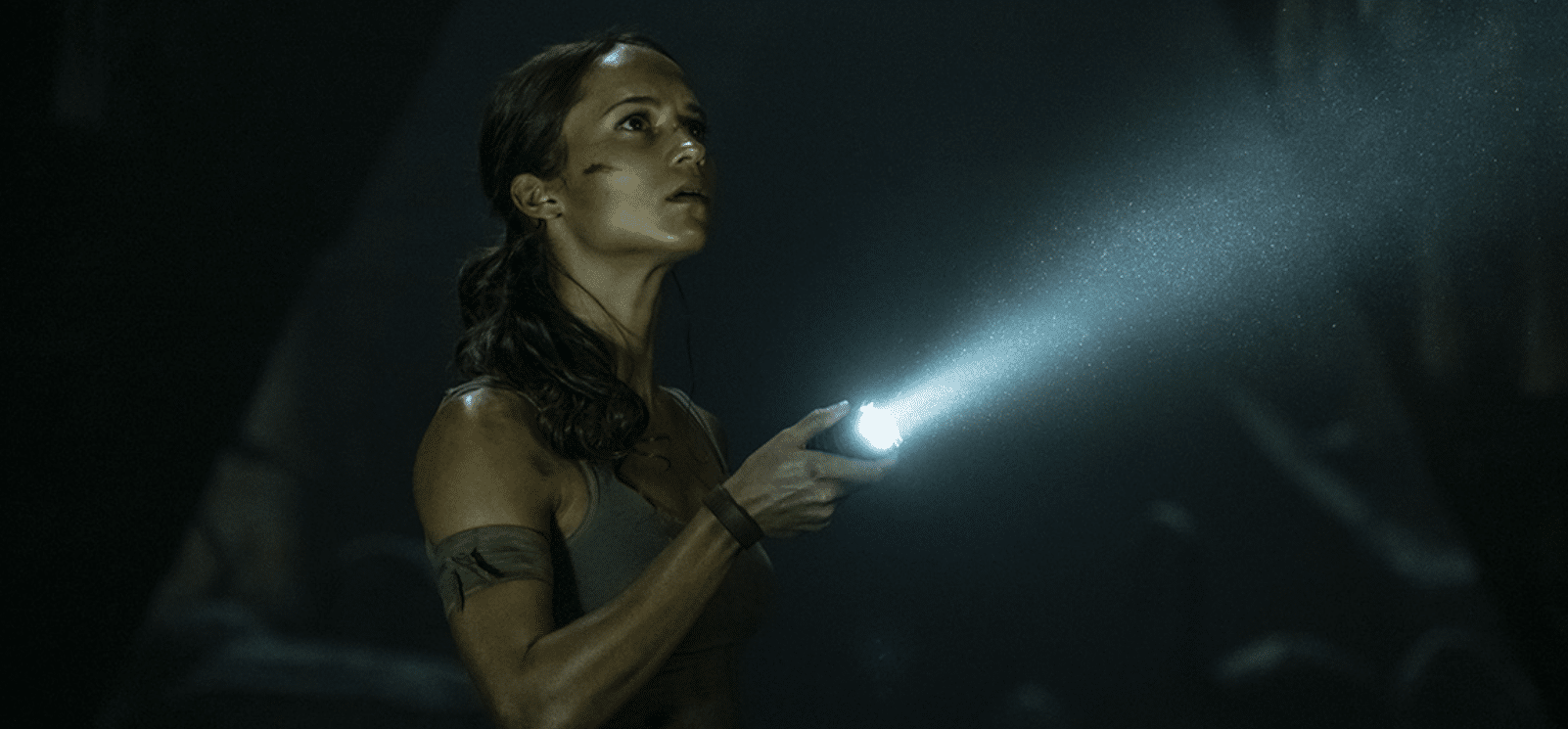 Tomb Raider | Alicia Vikander investiga tumba em novas fotos