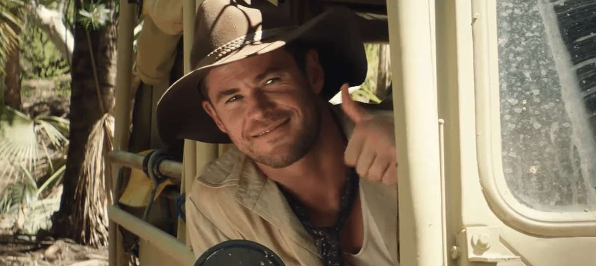 Crocodilo Dundee ganha novo vídeo com Chris Hemsworth se aventurando pela selva
