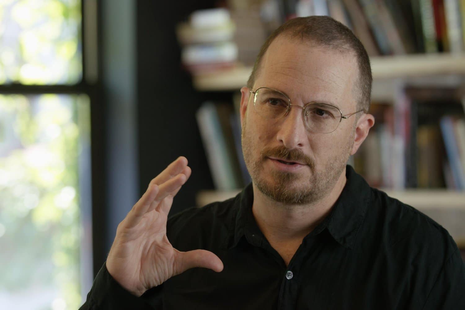 Darren Aronofsky só quer assistir Rick and Morty e Game of Thrones depois de Mãe!