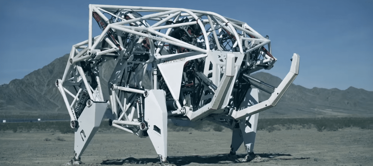 Empresa mostra exoesqueleto de corrida e já quer lançar uma competição de mechas