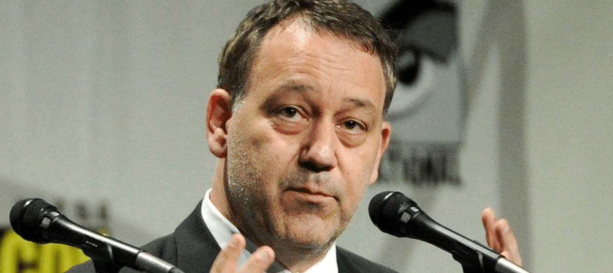 Sam Raimi negocia para dirigir adaptação de Crônica do Matador do Rei