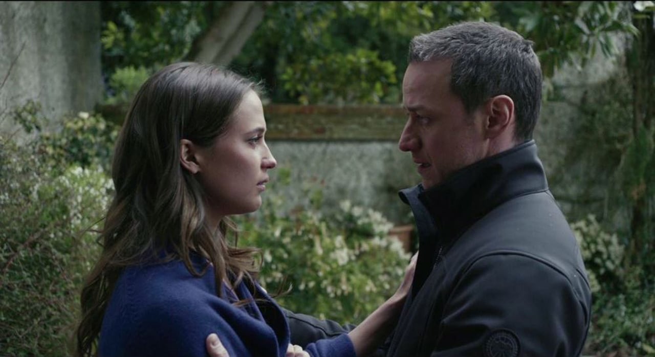 Alicia Vikander e James McAvoy mergulham em romance e perigos em trailer de Submersão