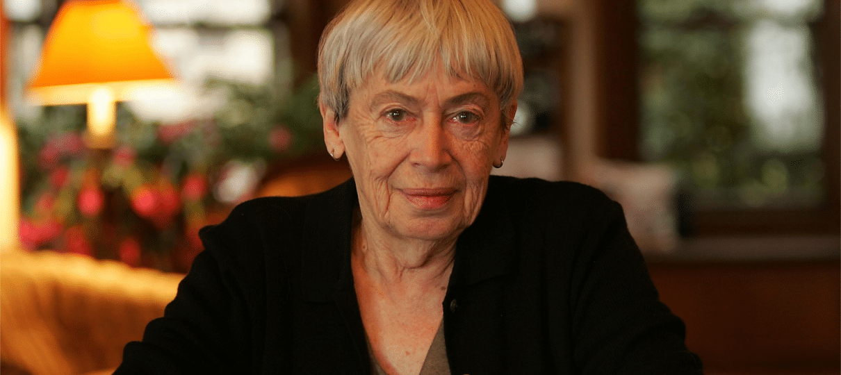 Ursula Le Guin, autora do Ciclo de Terramar, morre aos 88 anos