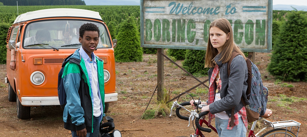 Volte para os anos 90 com o trailer de Everything Sucks, nova série da Netflix