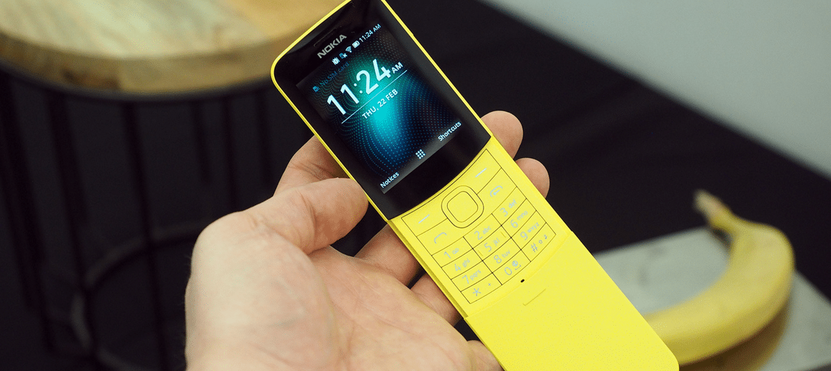 "Banana-fone" de Matrix ganha versão atualizada e absurdamente amarela